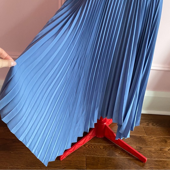 JW Anderson x Uniqlo Asymmetric Pleated Skirt, Soft Blue, Lined, Women’s US M - Picture 4 of 9